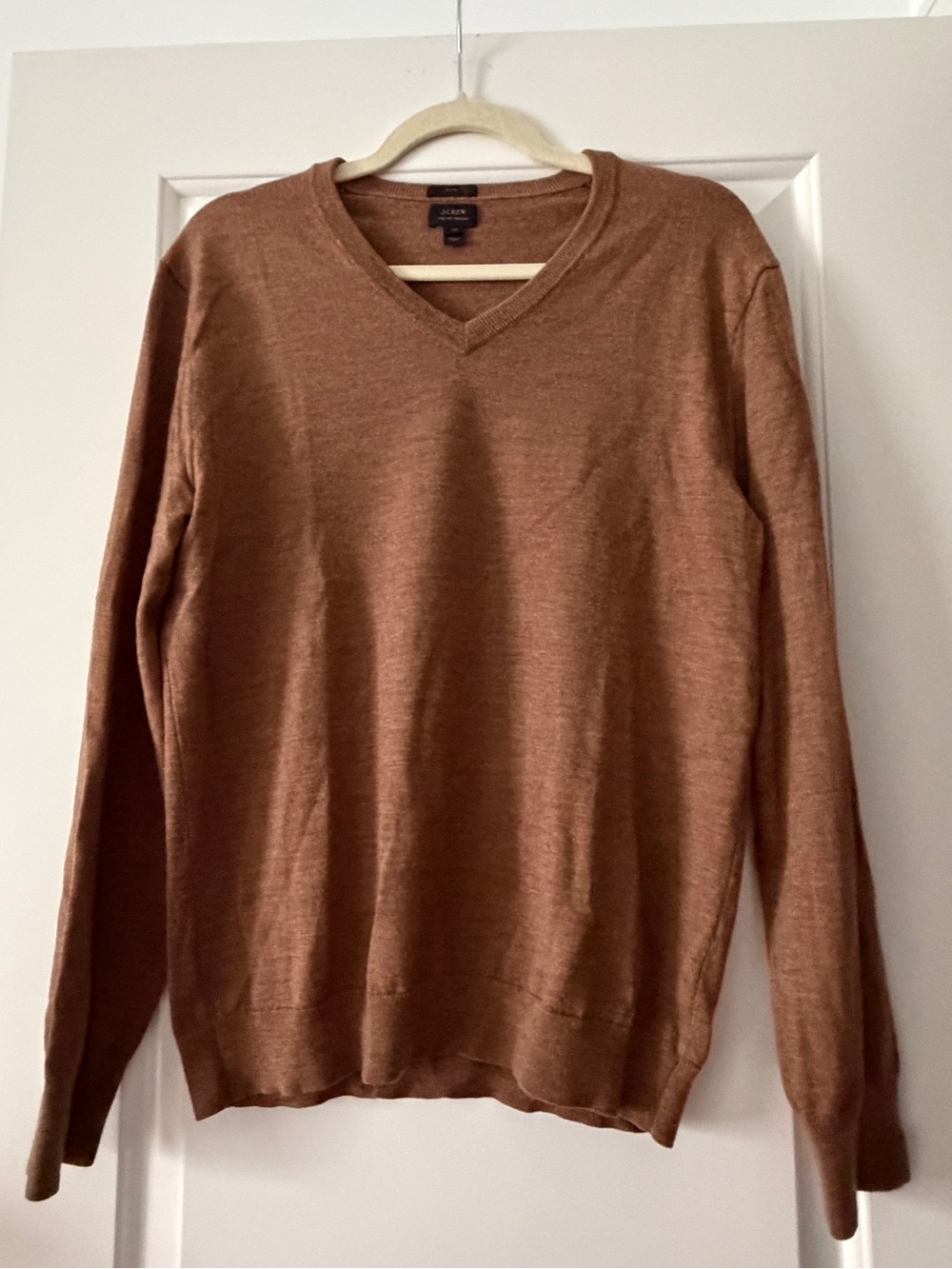 Men’s J Crew Slim Fit V Neck Merino Wool Sweater, Size M